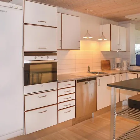 Ferienhaus Three-bedroom In *