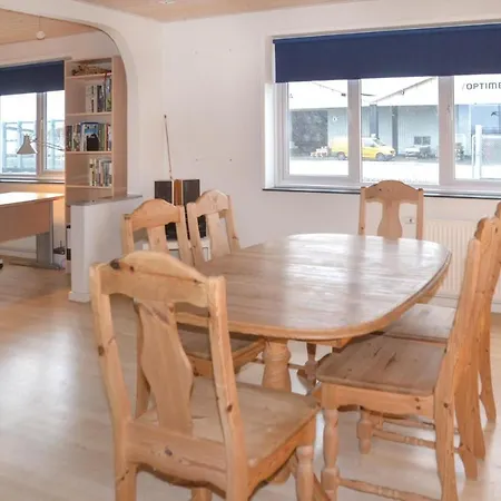 Three-bedroom In Ferienhaus