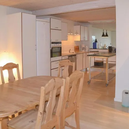 Three-bedroom In Ferienhaus