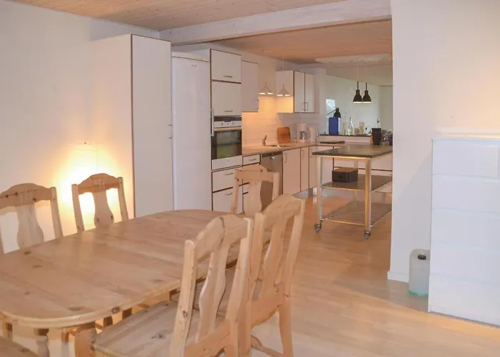 Three-bedroom In Semesterbostad